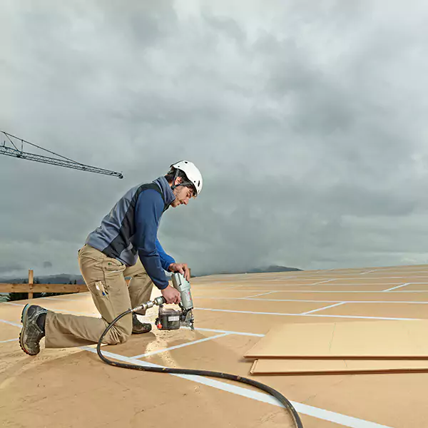 Why Crystal Lake Business Owners Choose Crystal Lake Roofing Pro for Roof Replacement?